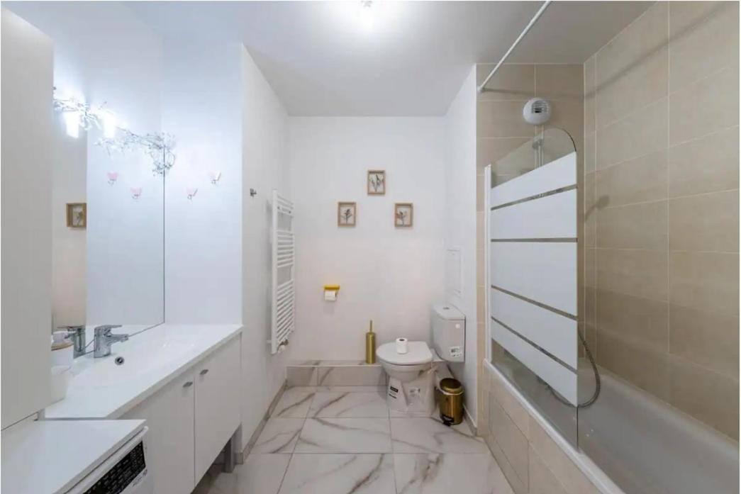 At 3 Bed Rooms- Confort 90m2 - Location *